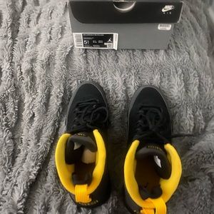 Jordan 9 “ dark charcoal university gold “